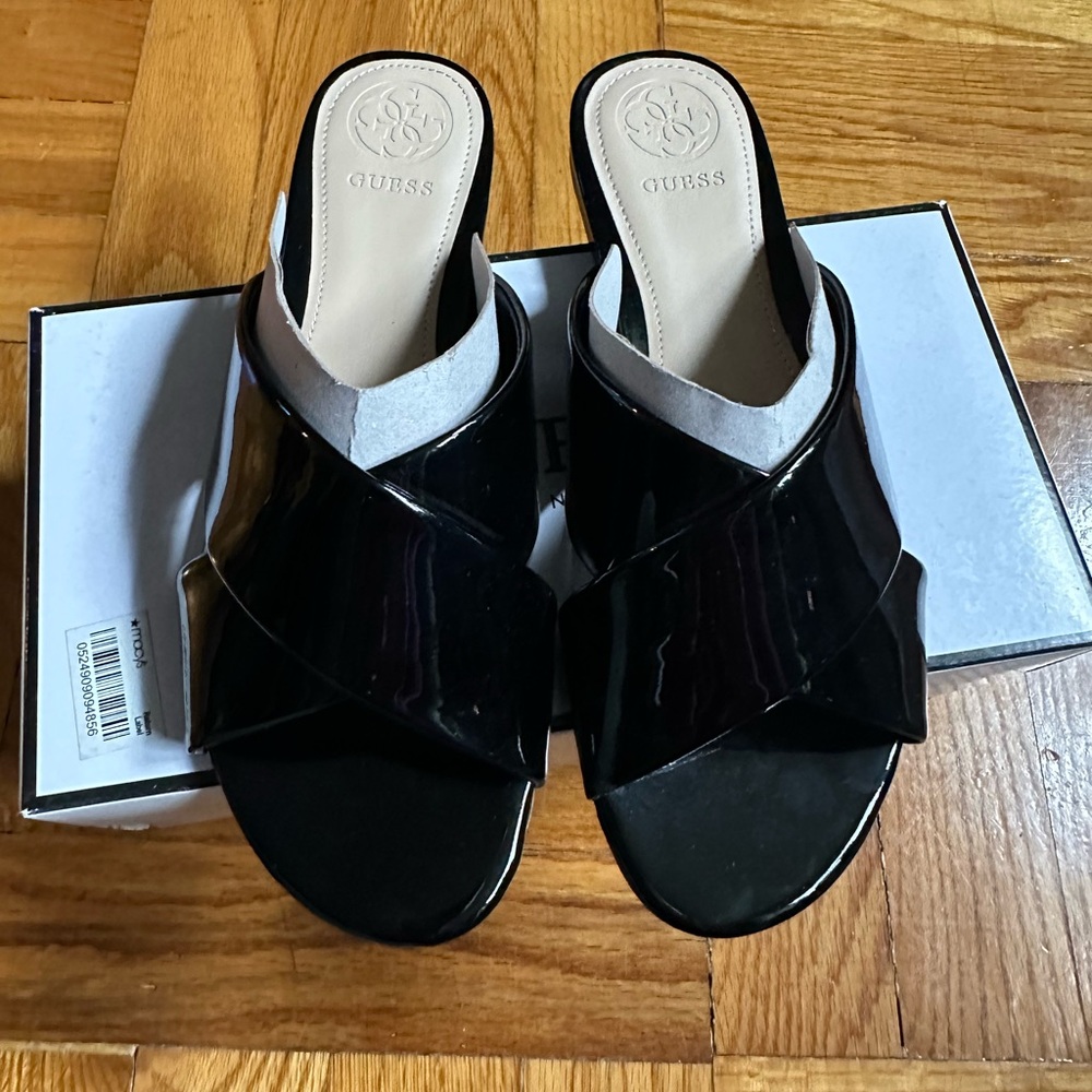 Black Guess Flashee Sandal